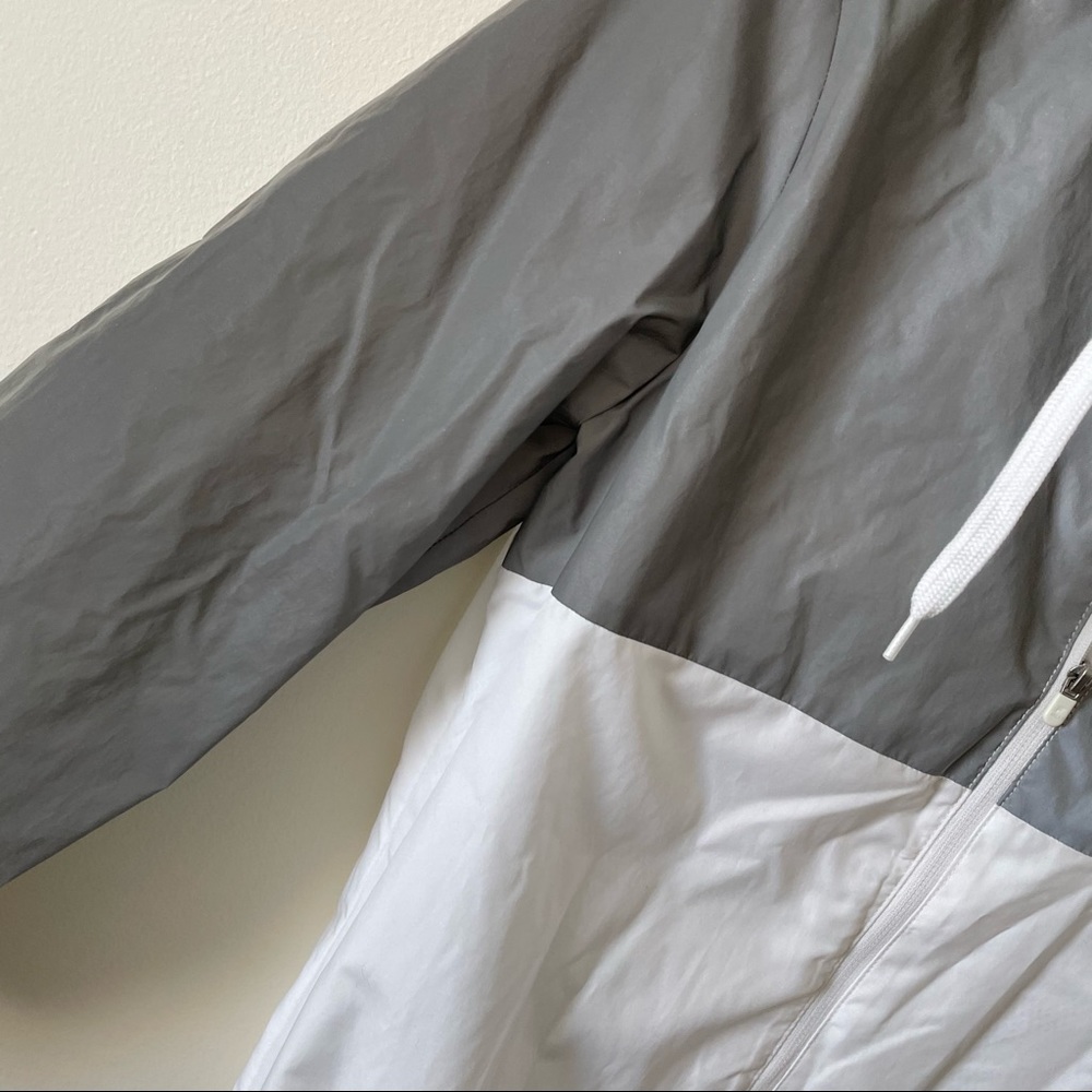 *HOT ITEM* Fila Reflective Running Windbreaker - Picture 5 of 10